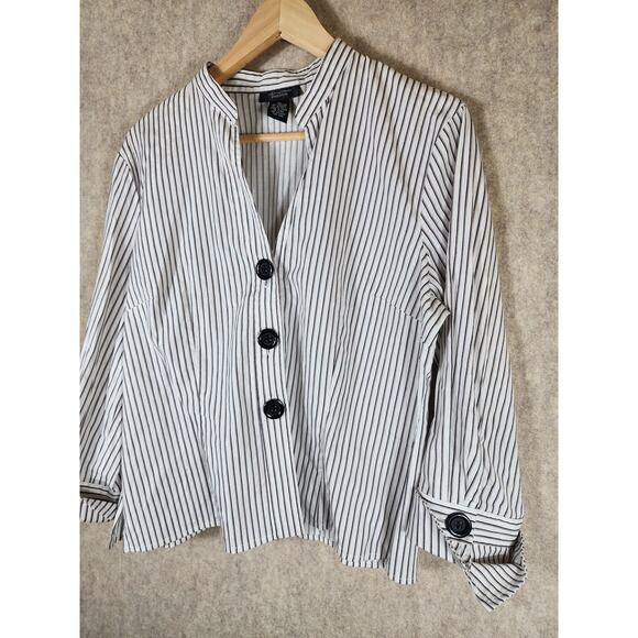 SPENSE PETITE White with Black Tan Silver Stripes Oversized Buttons Top Petite L - Picture 3 of 6